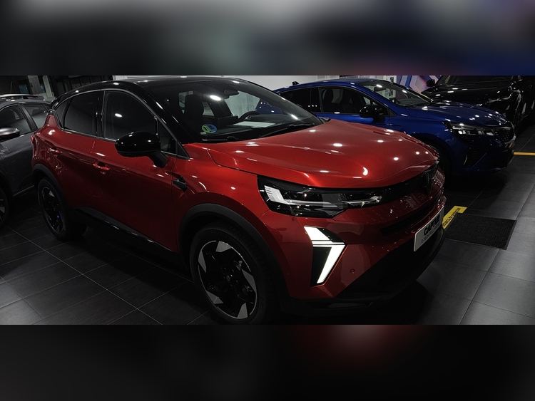 Renault Captur E- TECH TECNO 145CV foto 2