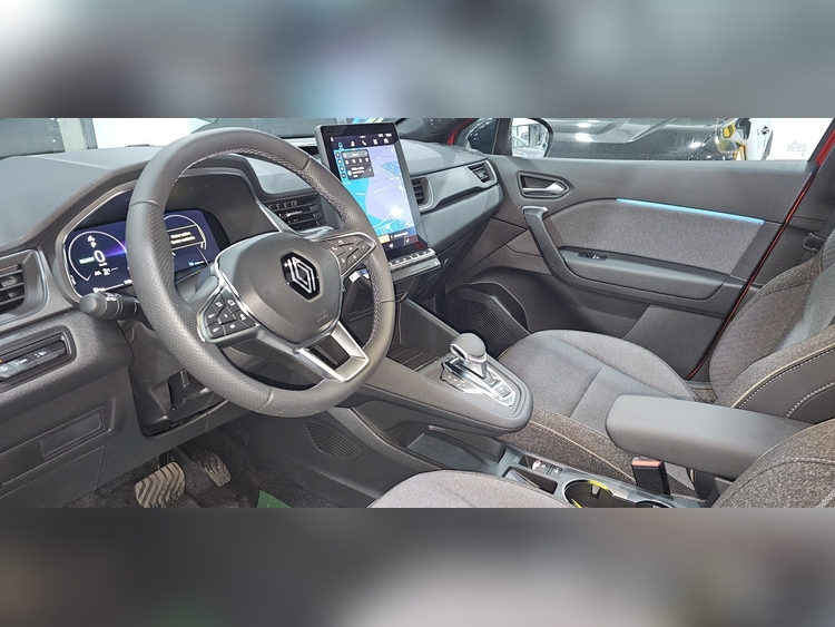 Renault Captur E- TECH TECNO 145CV foto 5