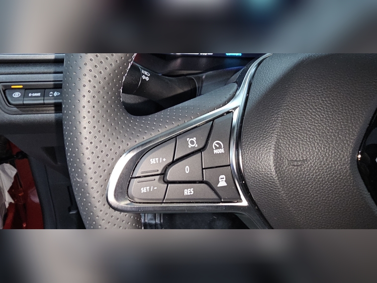 Renault Captur E- TECH TECNO 145CV foto 6