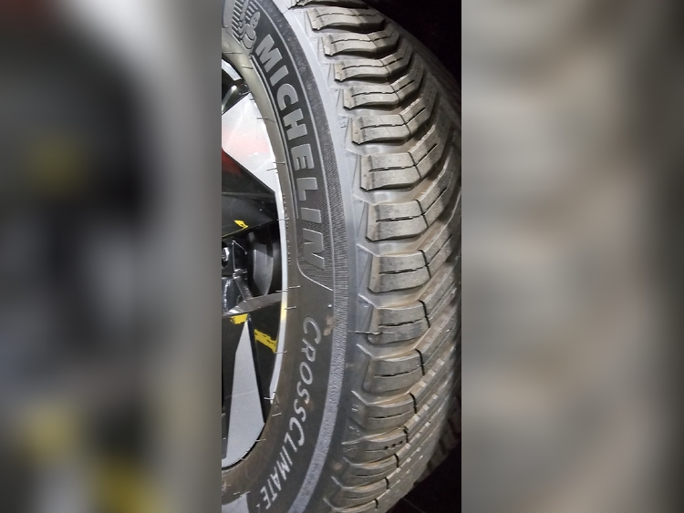 Renault Captur E- TECH TECNO 145CV foto 13