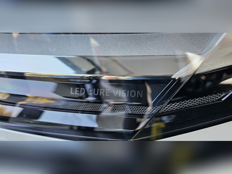 Renault Captur TECHNO E-TECH 117KW 160CV foto 29