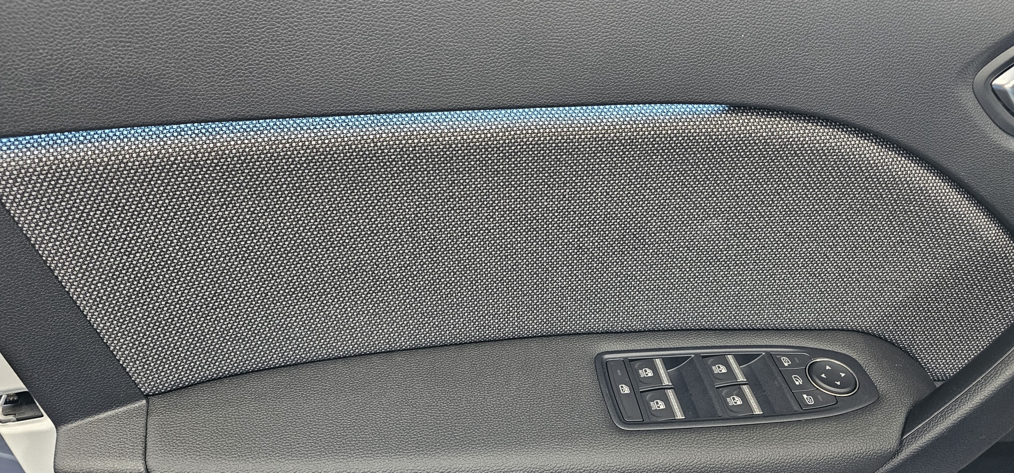 Renault Captur TECHNO E-TECH 117KW 160CV foto 34