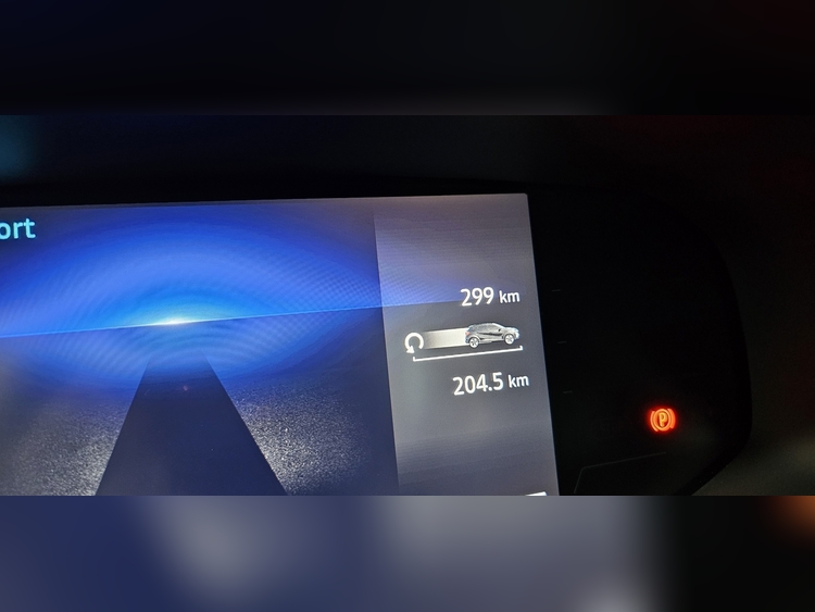 Renault Captur TECHNO E-TECH 117KW 160CV foto 36